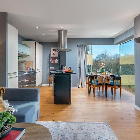 2 Bedroom Apartment With Park Views Shoreditch Лондон Екстериор снимка