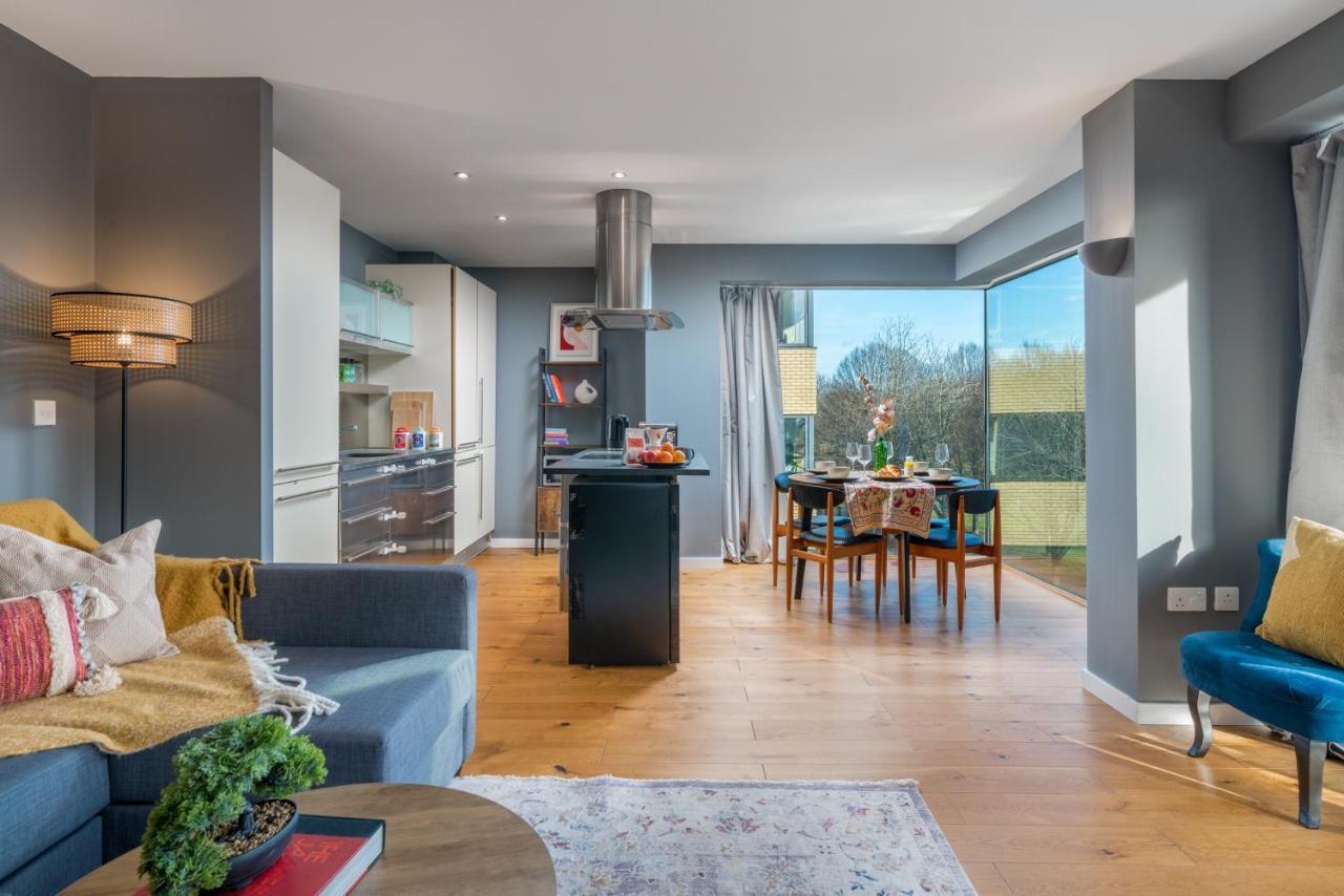 2 Bedroom Apartment With Park Views Shoreditch Лондон Екстериор снимка